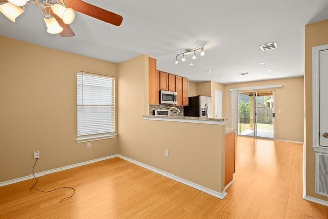 Building Photo - 1525 Poppy Seed Ln