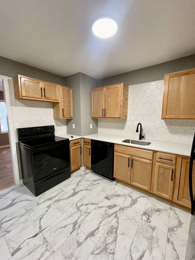 Building Photo - 2 Bedroom Home with Huge Storage basement