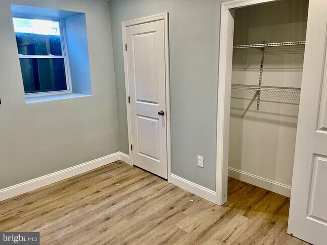 Building Photo - 1701 Point Breeze Ave