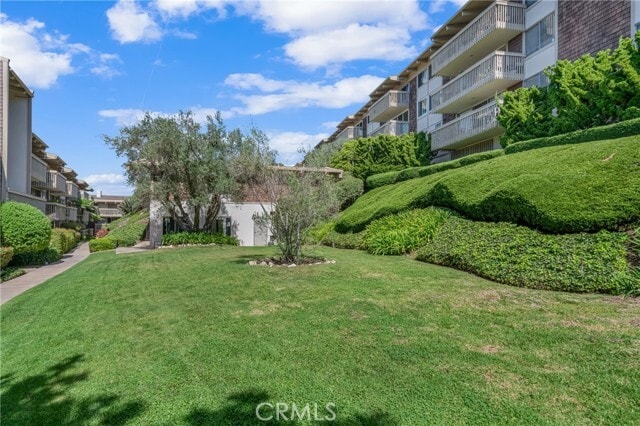 Building Photo - 6542 Ocean Crest Dr