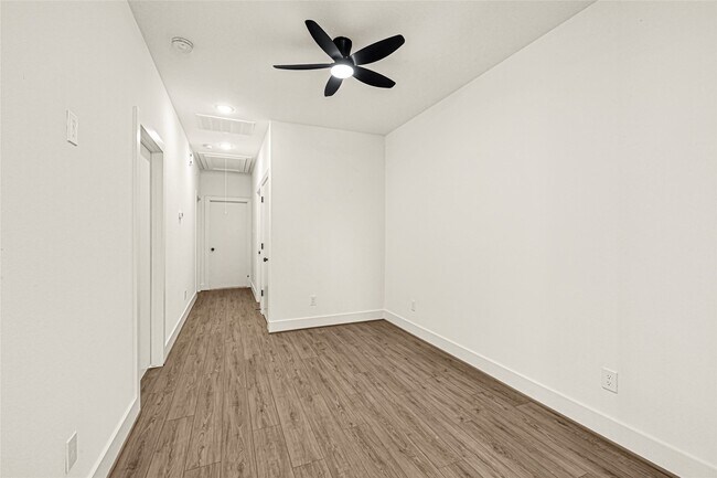 Building Photo - 409 Calloway St