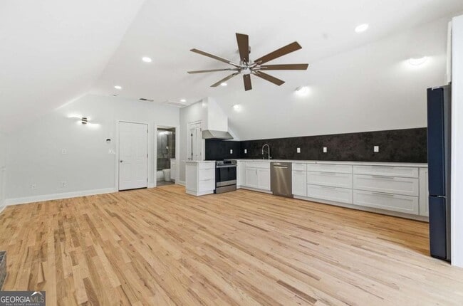 Building Photo - 850 Ormewood Ave SE