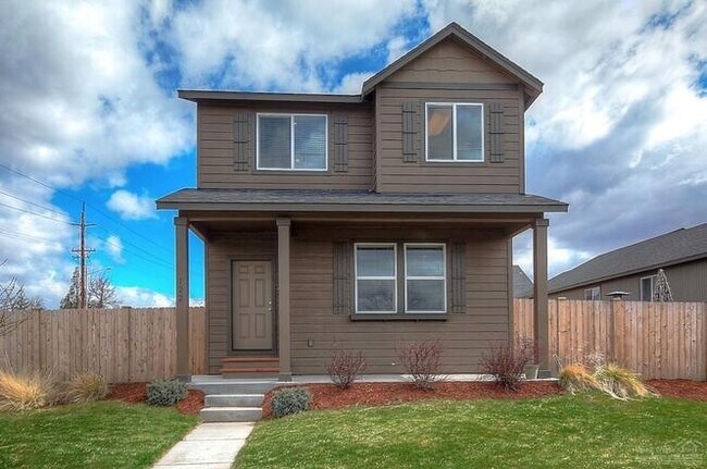 Primary Photo - Move in ready home located on the SW side ...