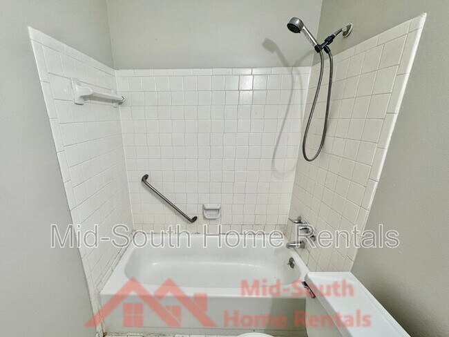 Building Photo - 4579 Buffer Dr