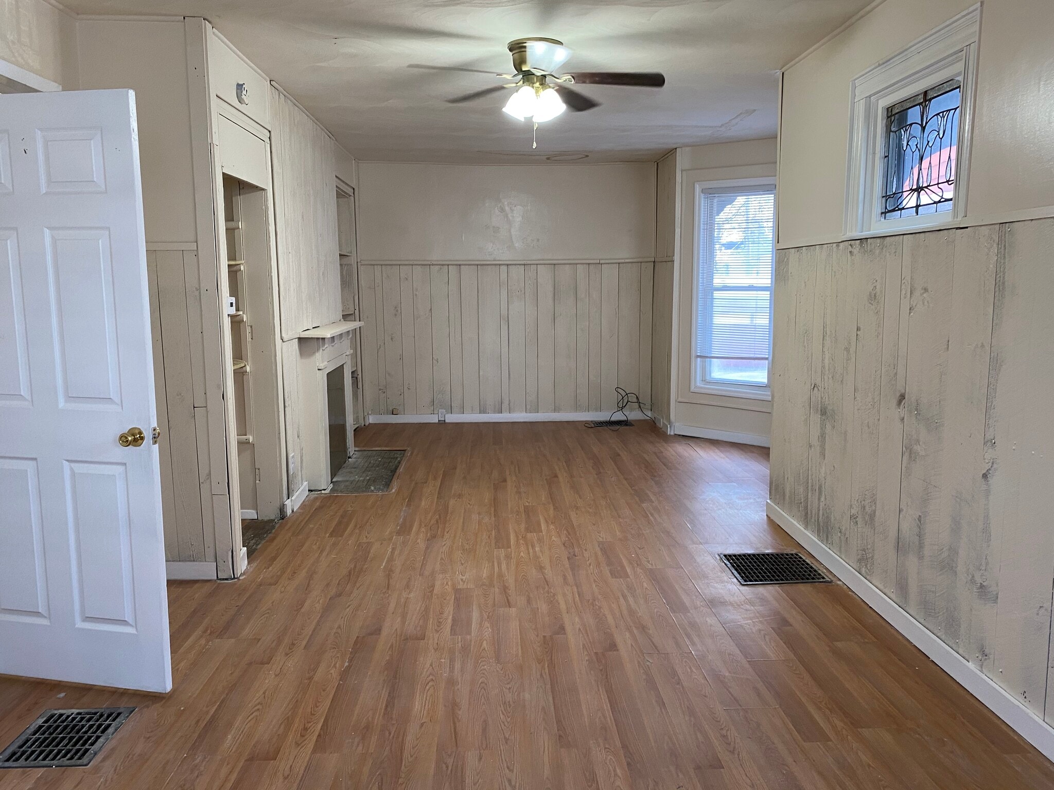 Building Photo - 127 Selye Terrace