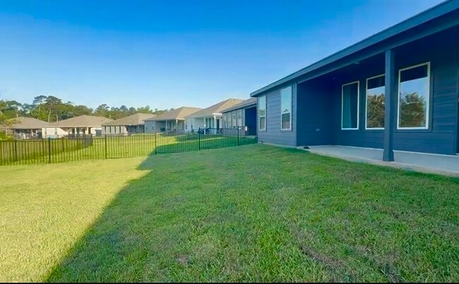 Building Photo - 16072 Tallis Dr