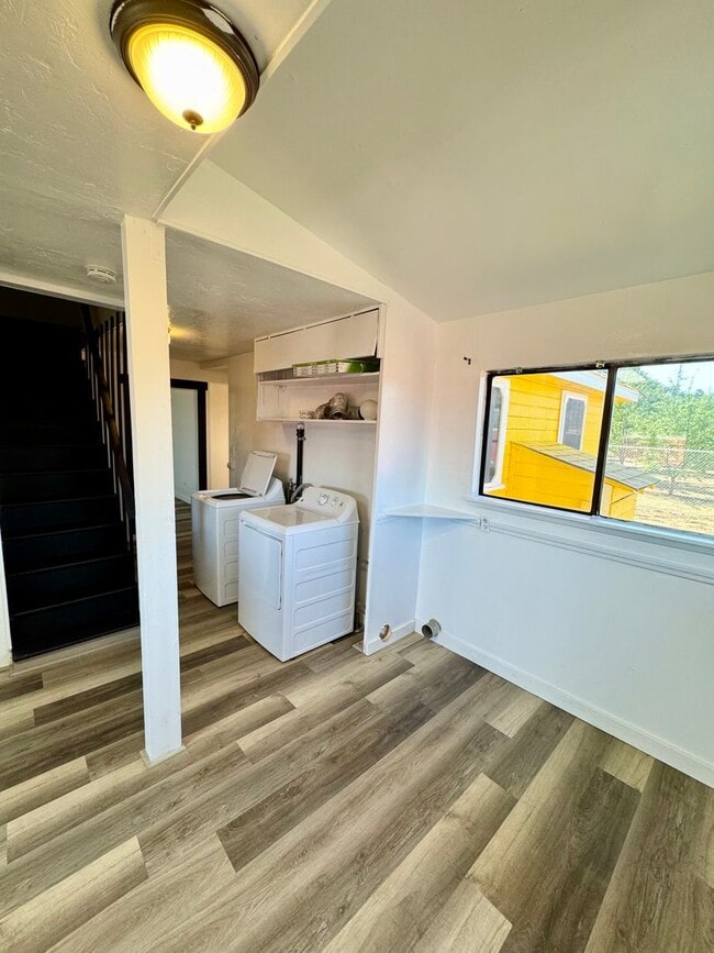 Building Photo - Charming Country Retreat Surrounded by Orc...