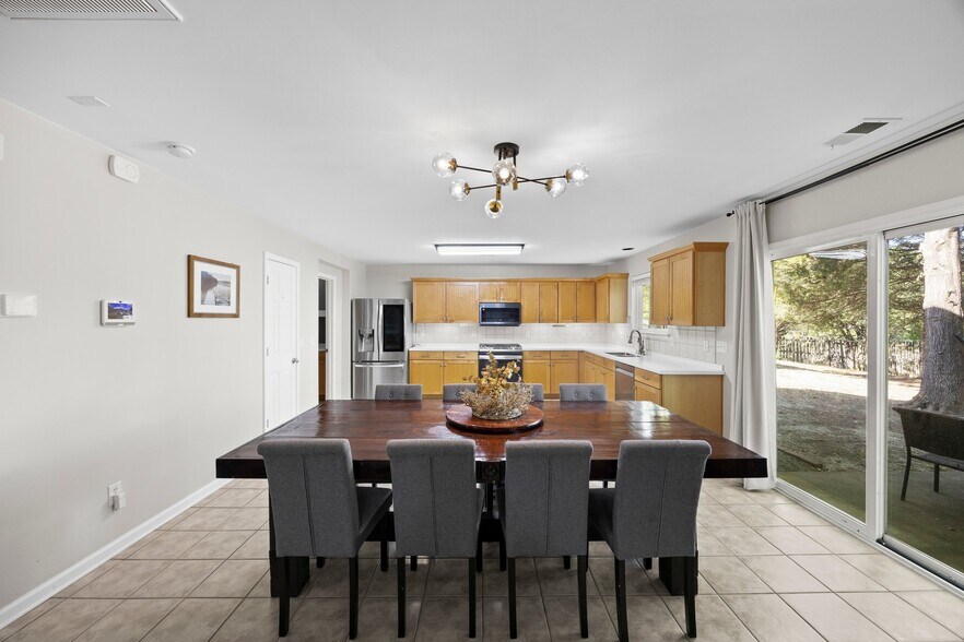 Building Photo - 2307 Harwood Hills Ln