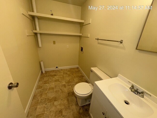 Building Photo - 5876 Aftonshire Dr