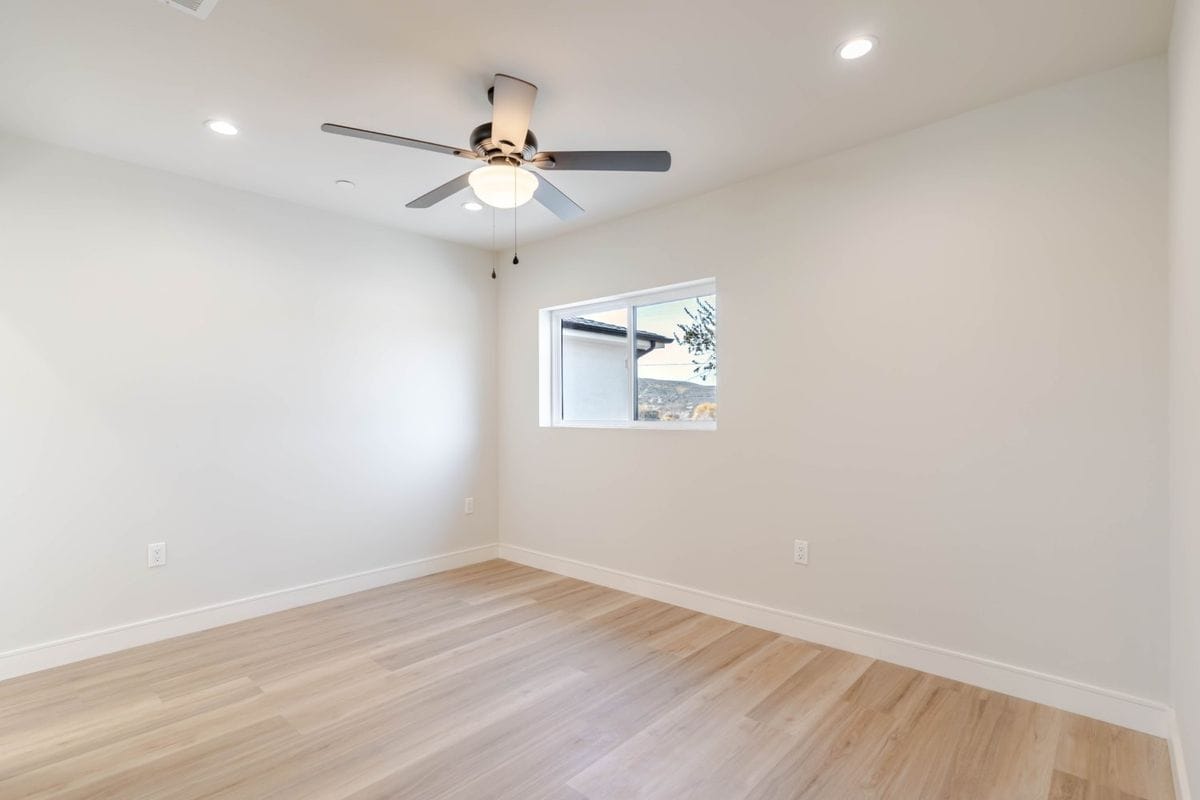 Building Photo - 10754 Nassau Ave