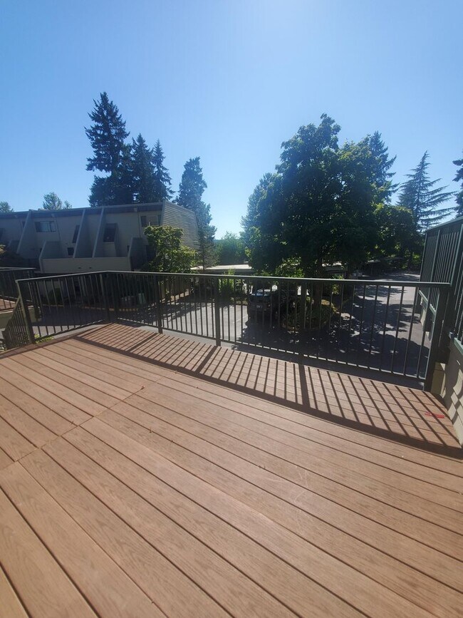 Primary Photo - Modern 1 Bed Condo near Microsoft