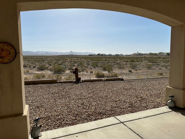 Building Photo - Fully Furnished Short-Term Rental in Fort Mohave-3BD/2BA