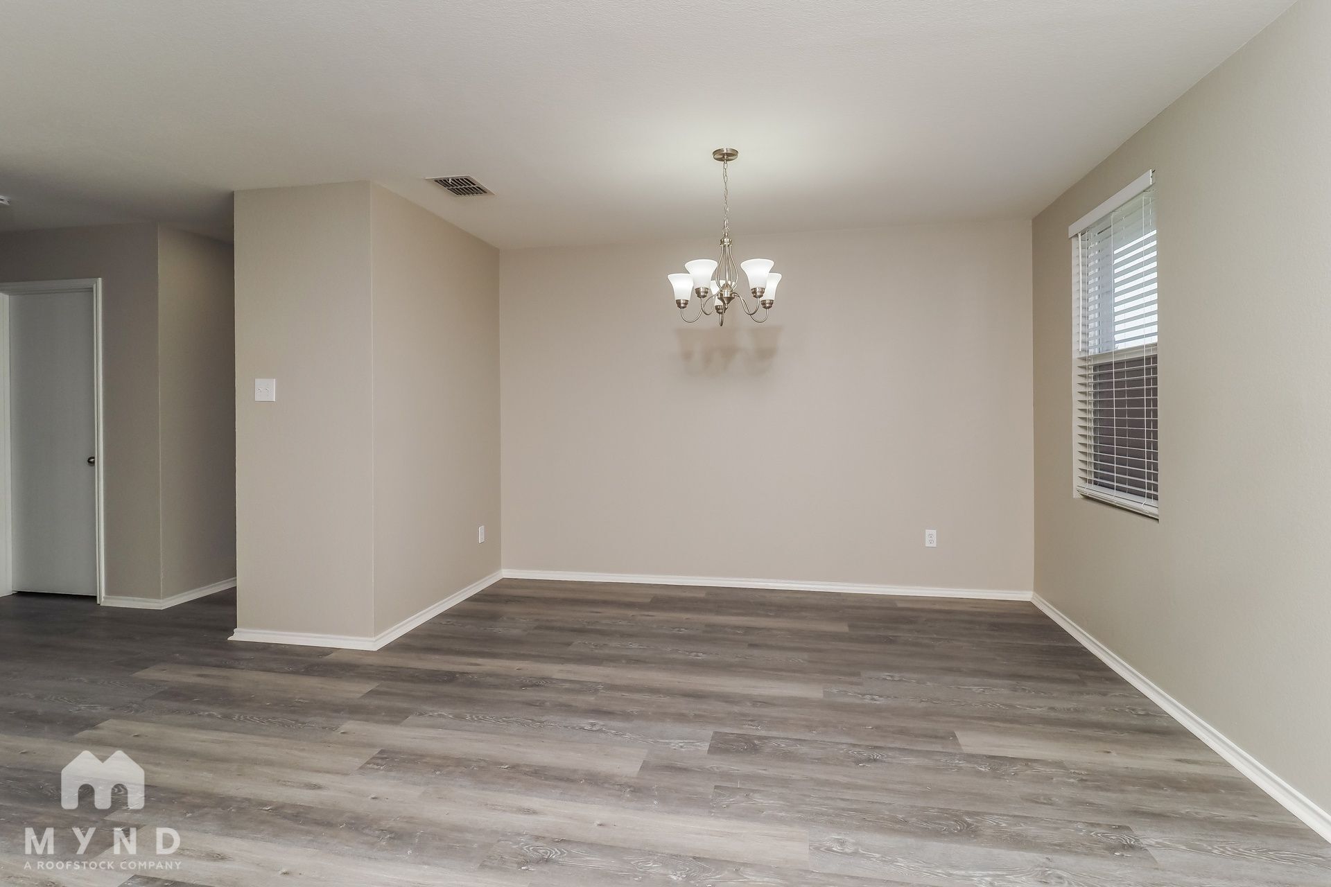 Building Photo - 3233 Sunshine Way