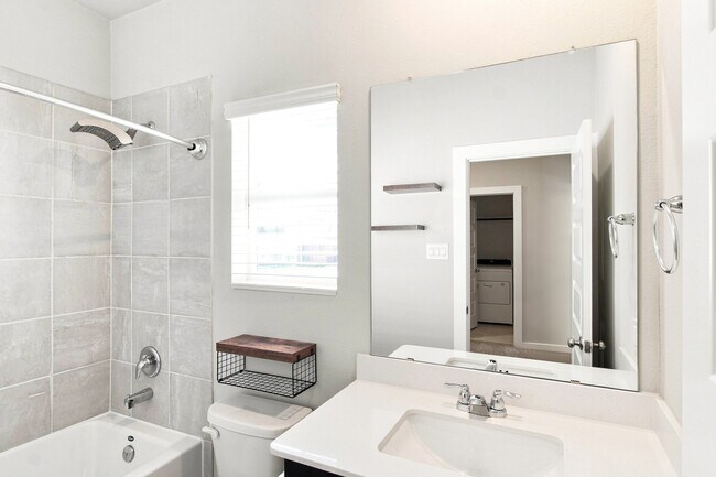 Building Photo - 2186 Shady Pier Dr
