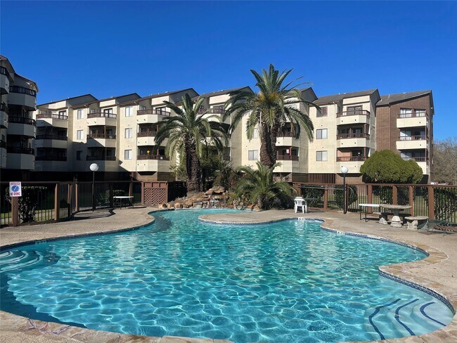 Building Photo - 6107 Snug Harbor Blvd