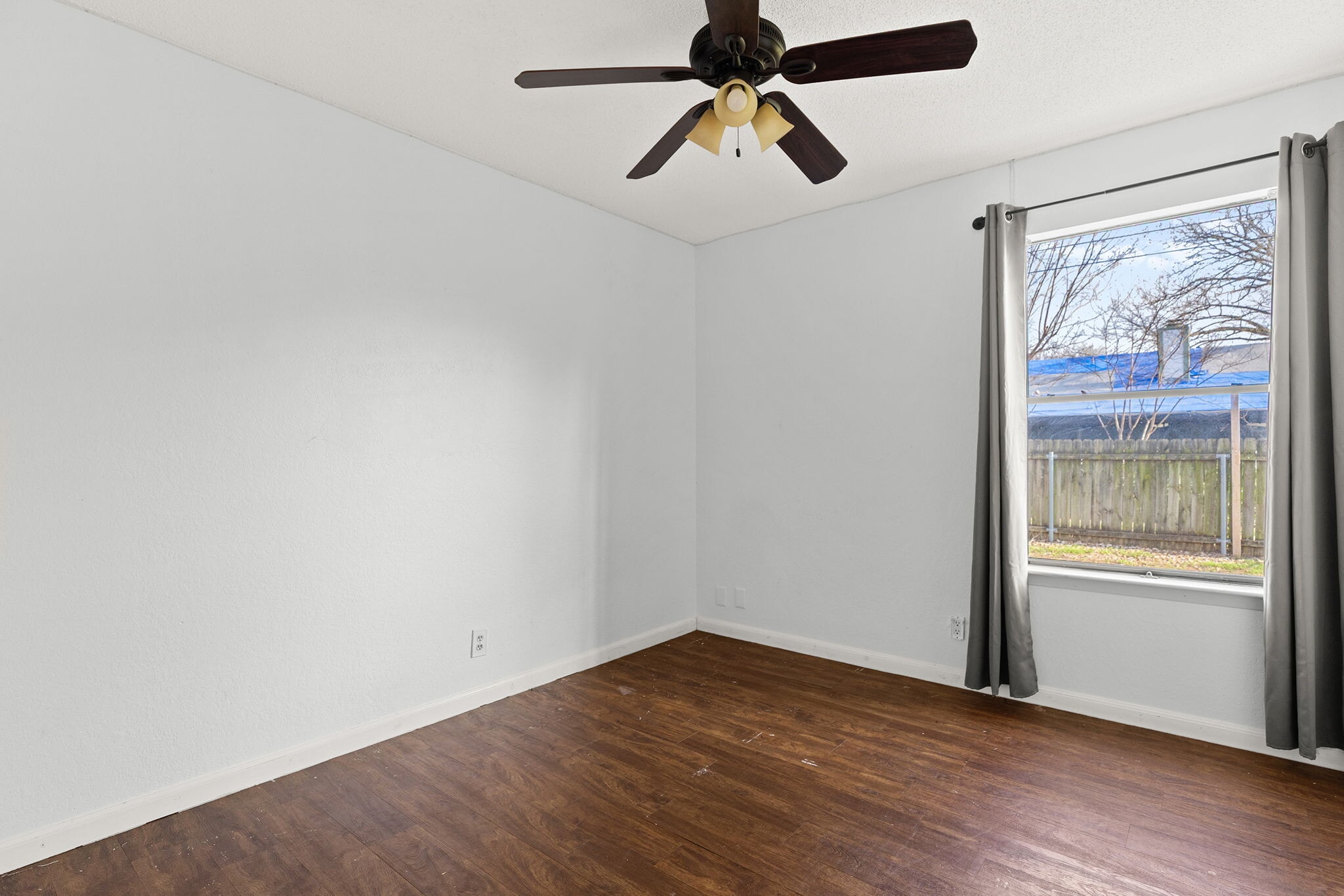 Building Photo - 1611 Somerset Dr