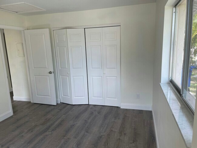 Building Photo - 16841 Juanita Ave