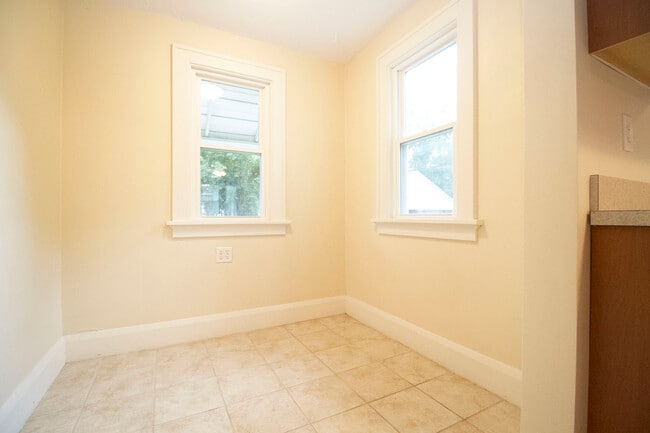 Building Photo - 2151 W Sylvania Ave