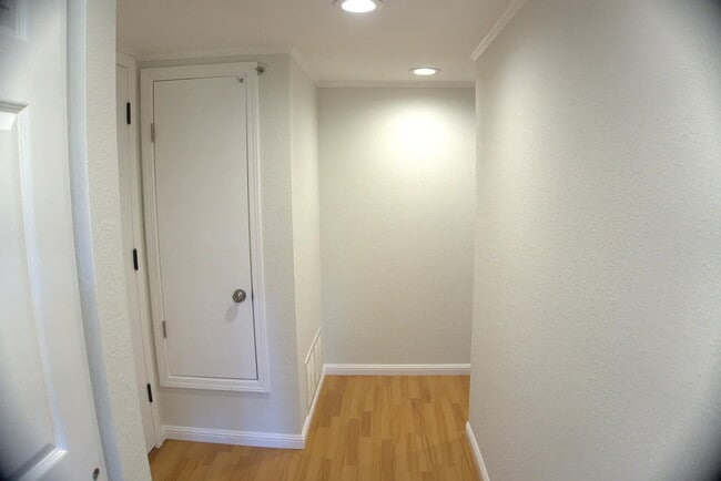 Building Photo - "Welcome to Your New Home: Spacious 2-Bed, 2-Bath Apartment in San Carlos!"