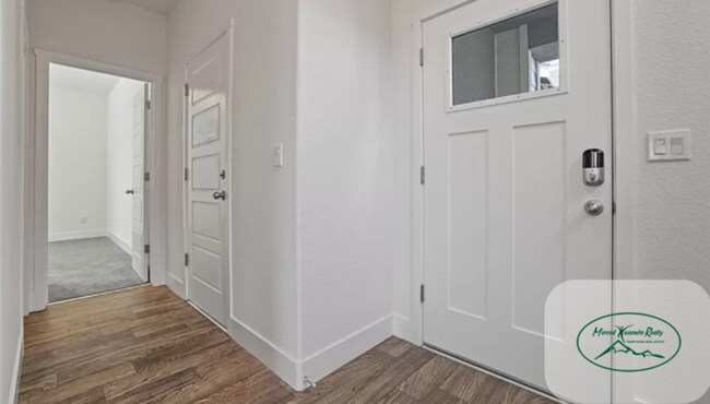 Building Photo - CORNER LOT - Beautiful 5-Bedroom Home for Rent in North Merced!