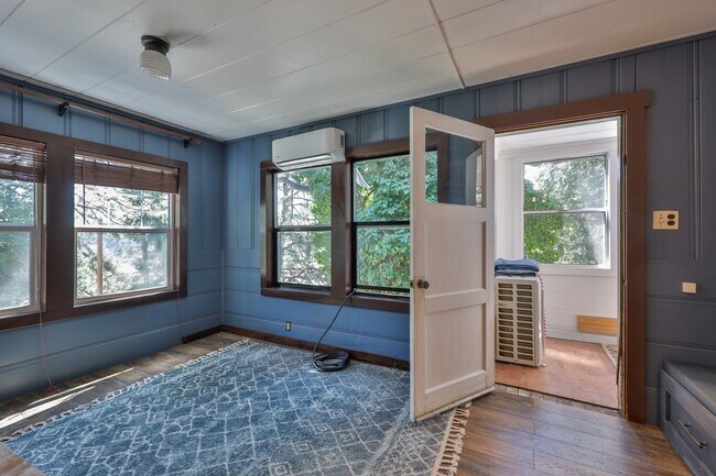 Building Photo - 26316 CA-189