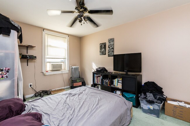 Building Photo - 2541 Coral St