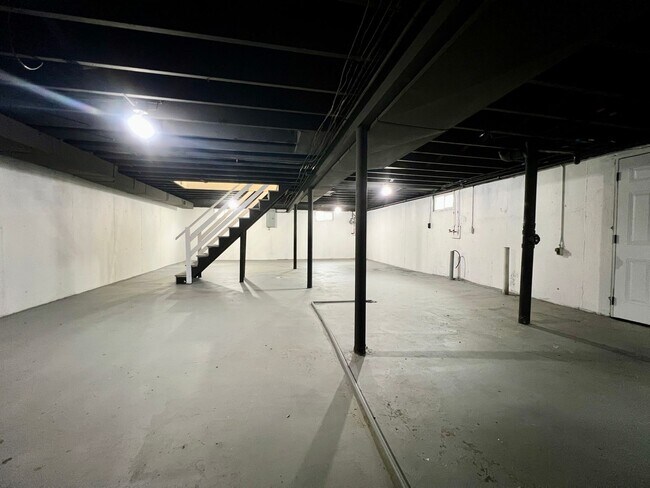 Building Photo - 1120 Gilbert Ave