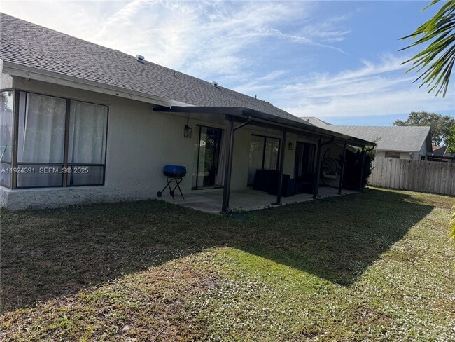 Building Photo - 8611 NW 51st Ct