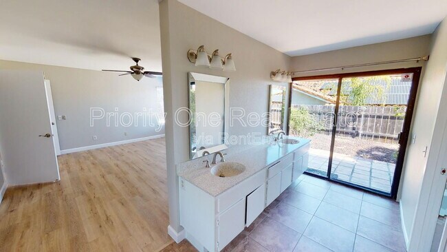Building Photo - 17410 St Andrews Dr