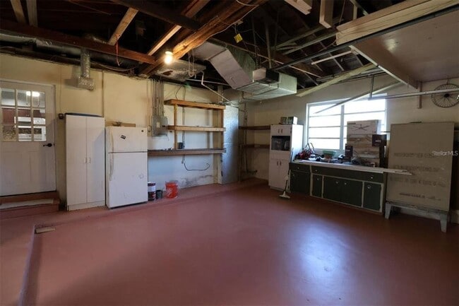 Building Photo - 1602 S Lady Mary Dr