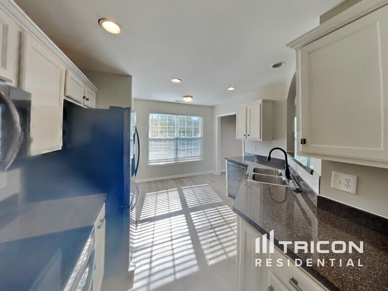 Building Photo - 7241 Explorer Trail