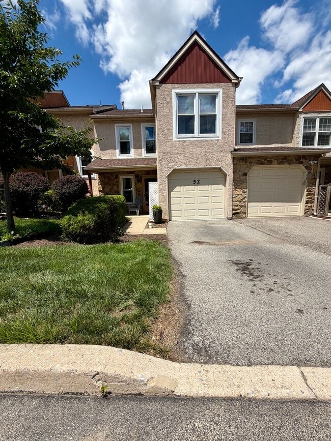 Building Photo - Stunning 3-Bedroom Townhome Nestled in Andorra Woods! Available mid-August!