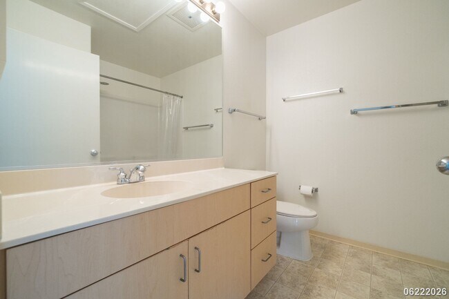 Building Photo - Available now!  3-bedroom, 2-bath, 2 parking Townhome in Mililani Mauka