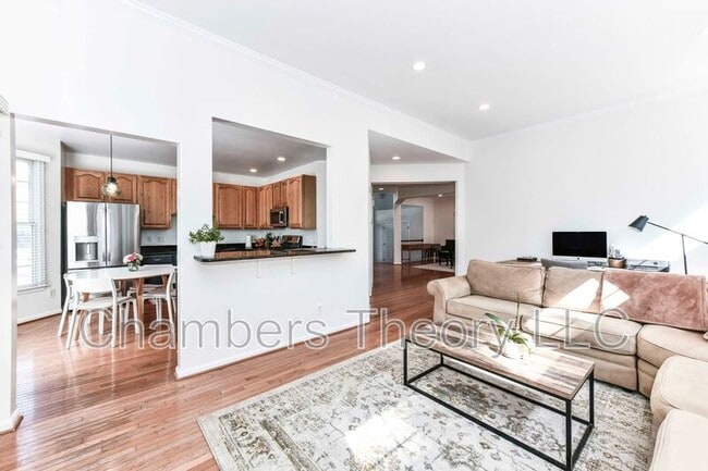 Building Photo - 46342 Summerhill Pl