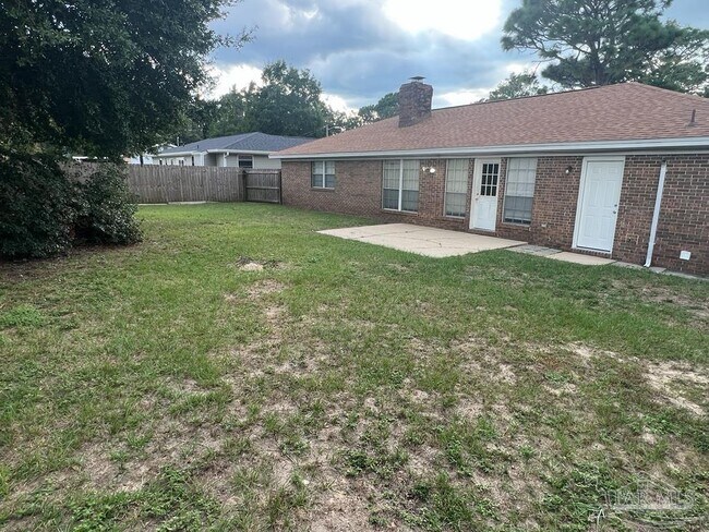 Building Photo - 4050 Claiborne Cir