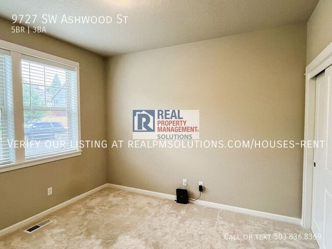 Building Photo - 9727 SW Ashwood St