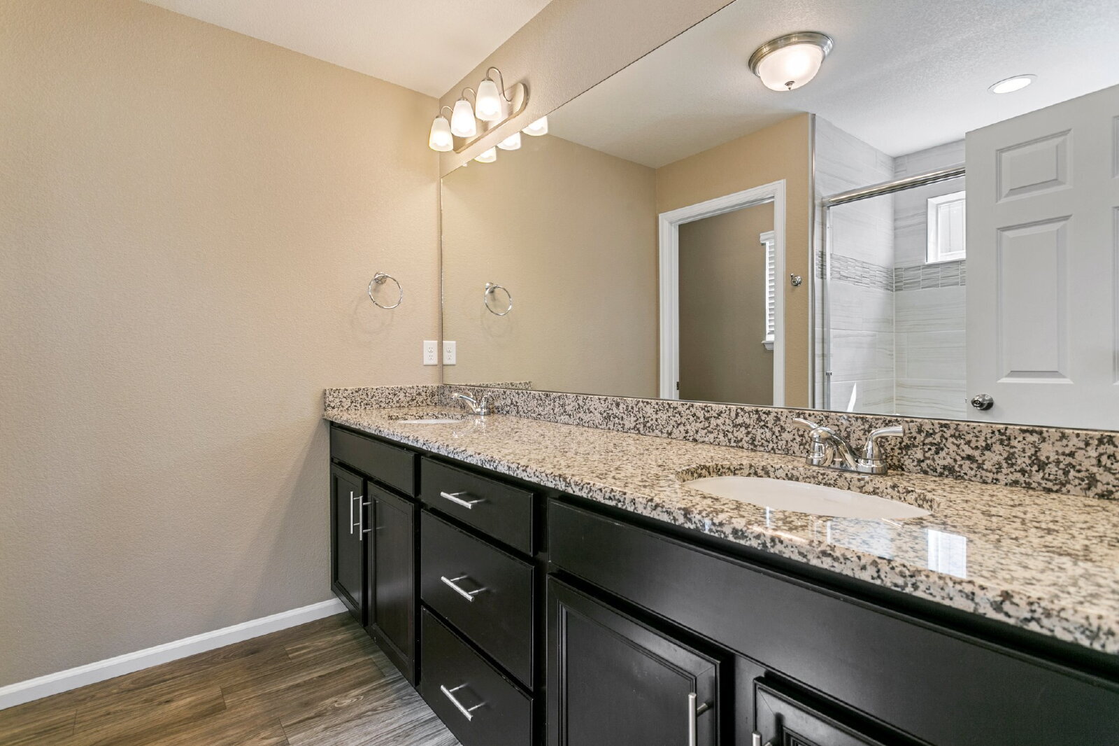 Building Photo - Spacious Banning Lewis Home with Finished ...
