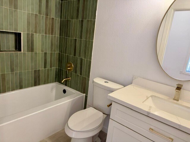 Building Photo - 808 Oakhurst St