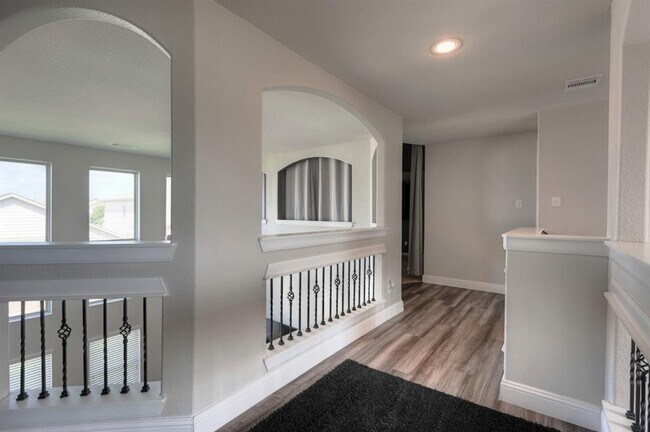Building Photo - 5555 Casa Martin Dr