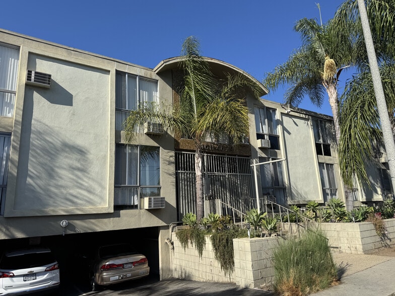 Building Photo - 4623 La Mirada