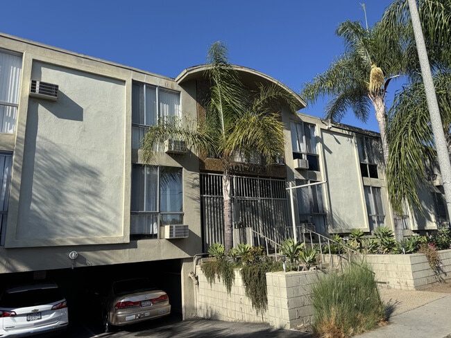 Building Photo - 4623 La Mirada