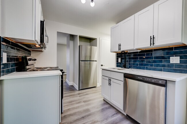 Building Photo - 20 Howard St