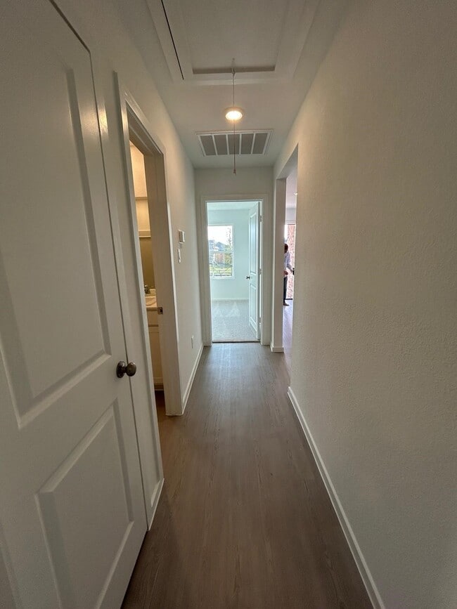 Building Photo - 9215 Speckled Trout Dr