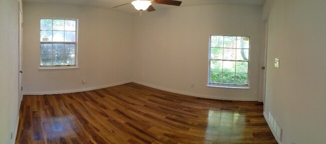 Building Photo - 1280 Gallaten Rd