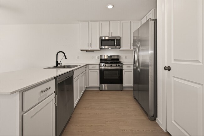 Building Photo - 6915 Lilac Vine Ln