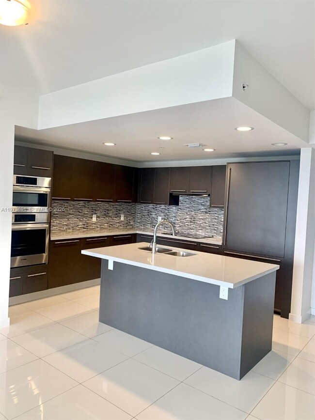 Building Photo - 7825 NW 107th Ave