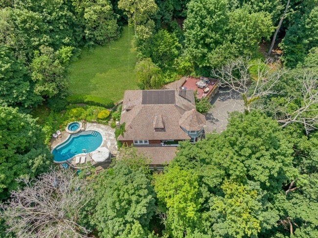Building Photo - 65 Rockledge Dr