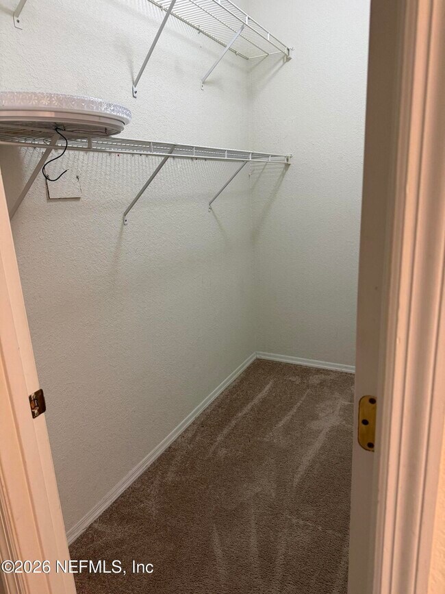 Building Photo - 13810 Sutton Park Dr N