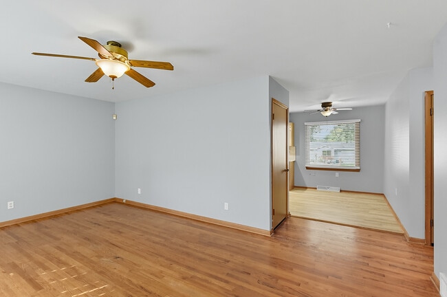 Building Photo - 2710 S 48th Ave