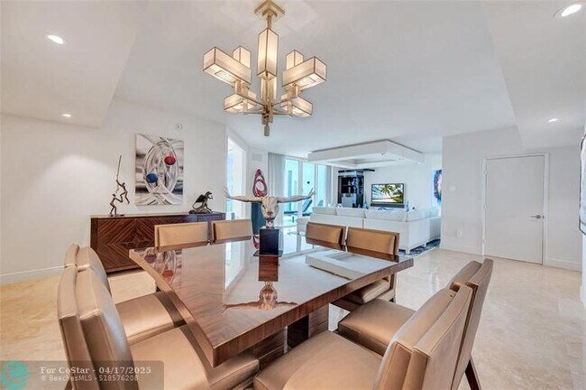 Building Photo - 333 Las Olas Way